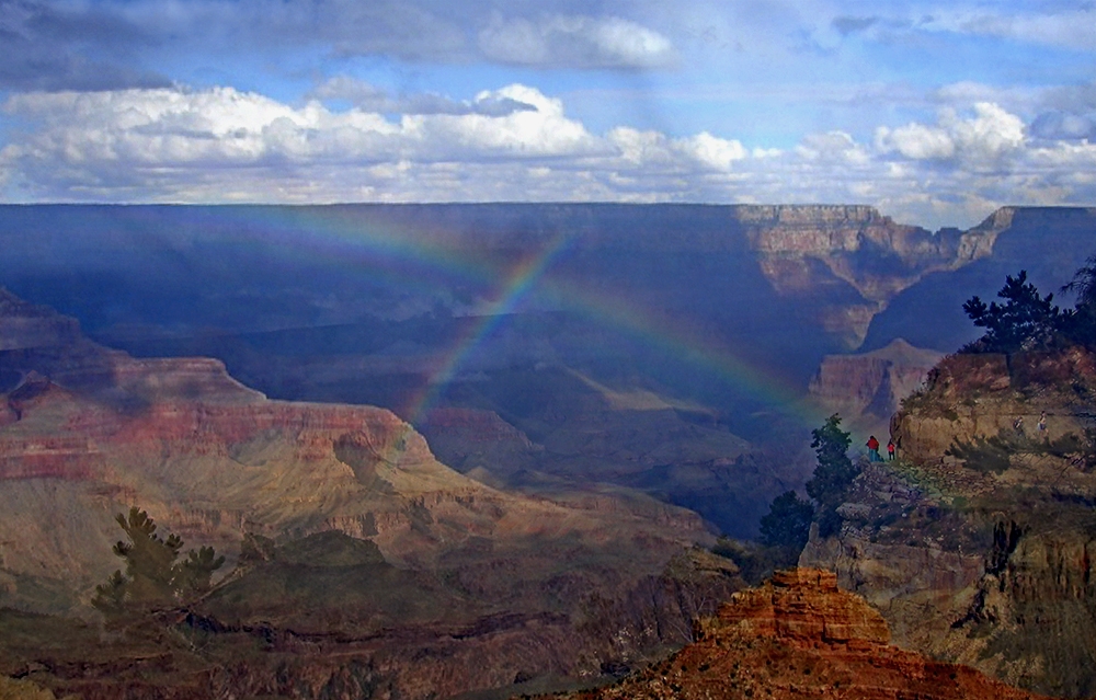 elliot anderson grand canyon with rainbows